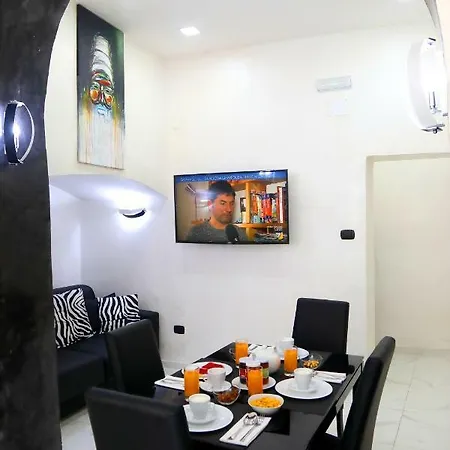 House Tribunali * Неаполь